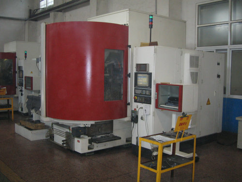 德國納爾斯數控成型磨正面圖